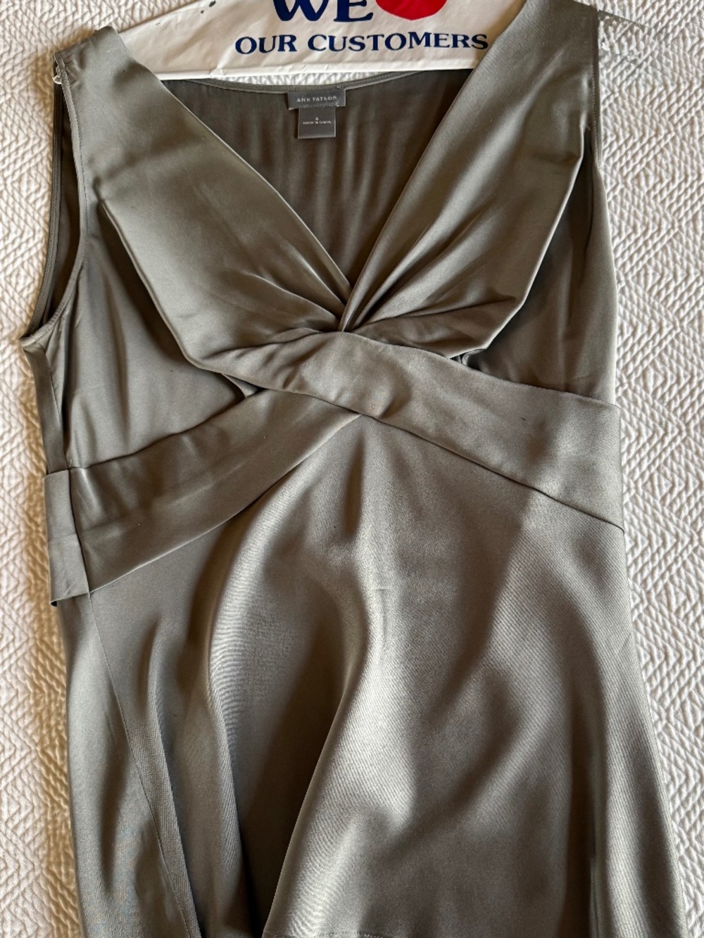 Ann Taylor gray/silver sleeveless top (size 4)